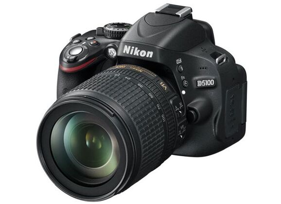 Image Appareil photo numérique NIKON D5100 + AF-S DX ED VR 18-105mm f/3.5-5.6 Noir