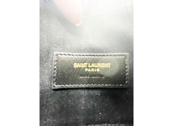 Image Sac à main YVES SAINT LAURENT Cassandre Pochette Cuir Noir